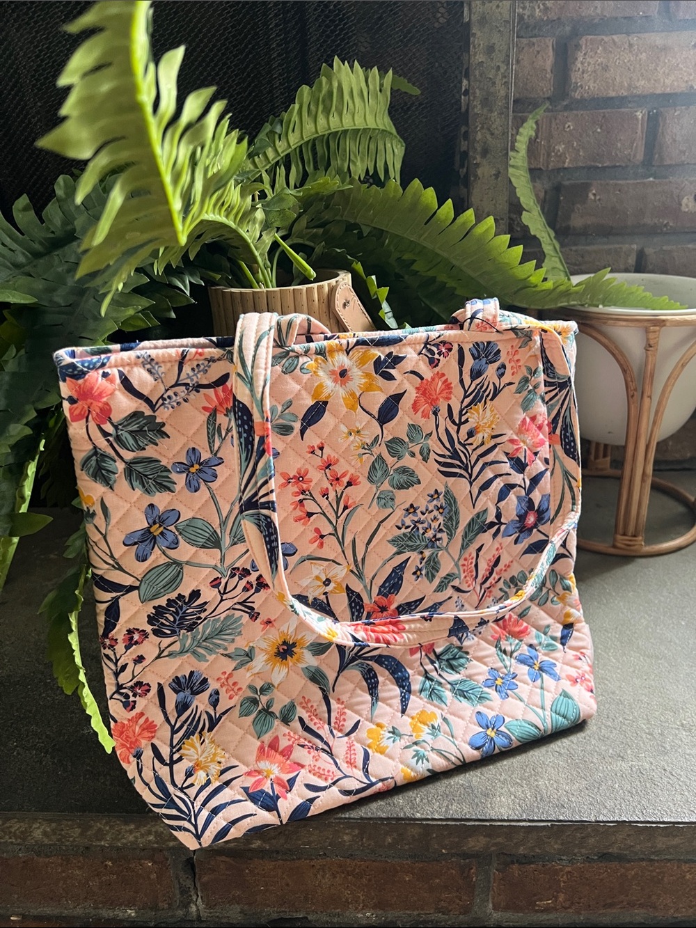Vera Bradley paradise coral Quilted Floral Tote